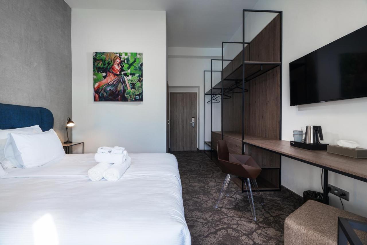 Riverside Hotel Пилзен Екстериор снимка